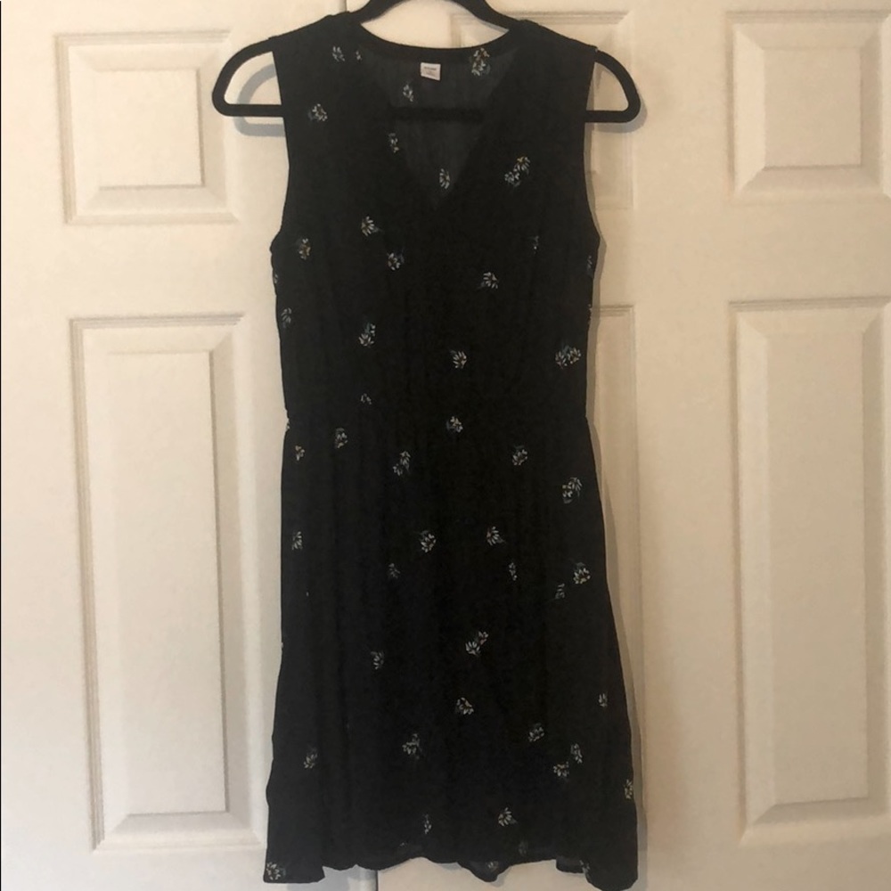 Old Navy Sleeveless Black Sundress